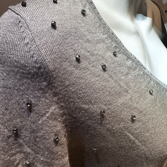 Ann Taylor Gray V-Neck Sweater with gemstone - Picture 6 of 11